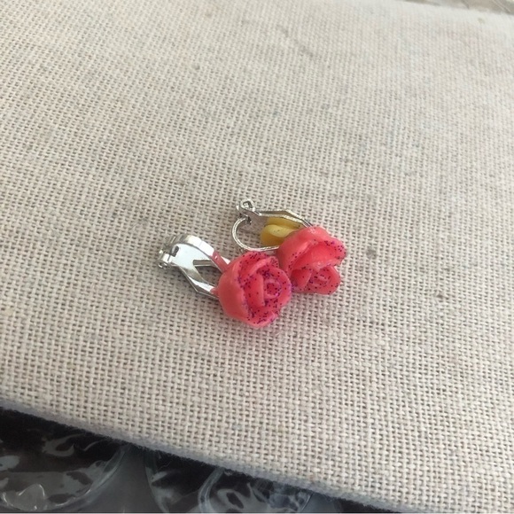 Vintage Rose Clip On Earrings - Picture 2 of 3